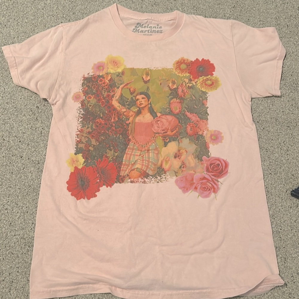 Melanie Martinez Flower Merch Shirt (Size Medium)